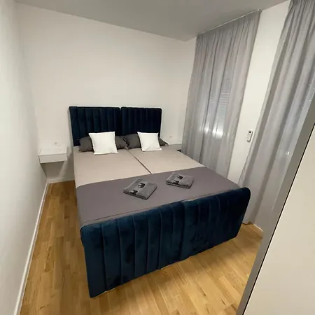 B Apartment